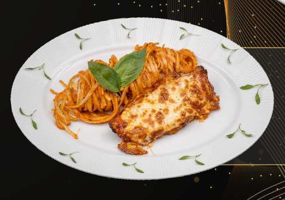Frango à Parmegiana com Tagliatelle